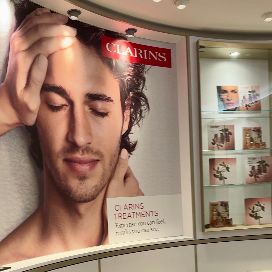 Air France’s Free Clarins Facials